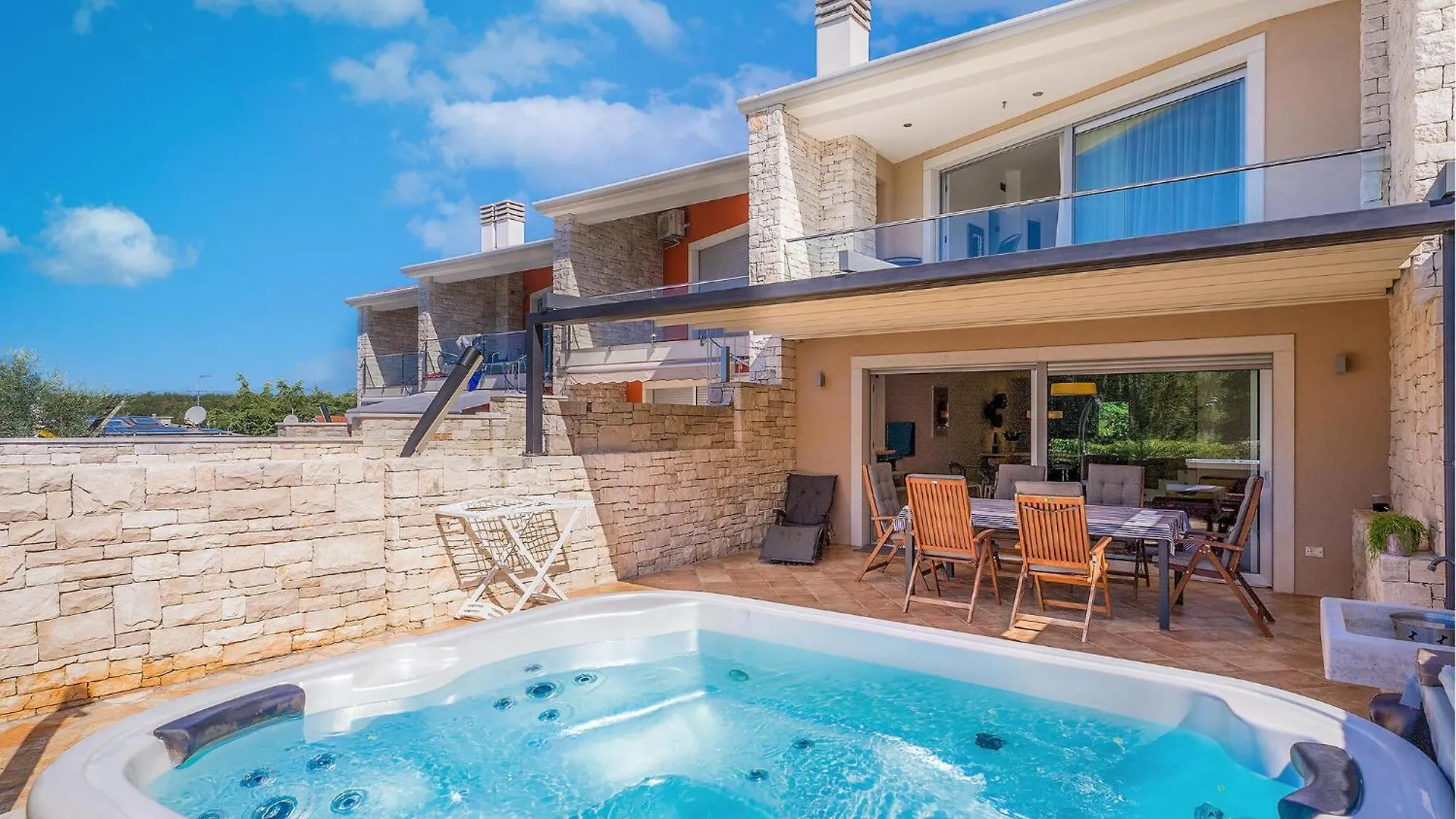Cozy Home In Umag With Sauna