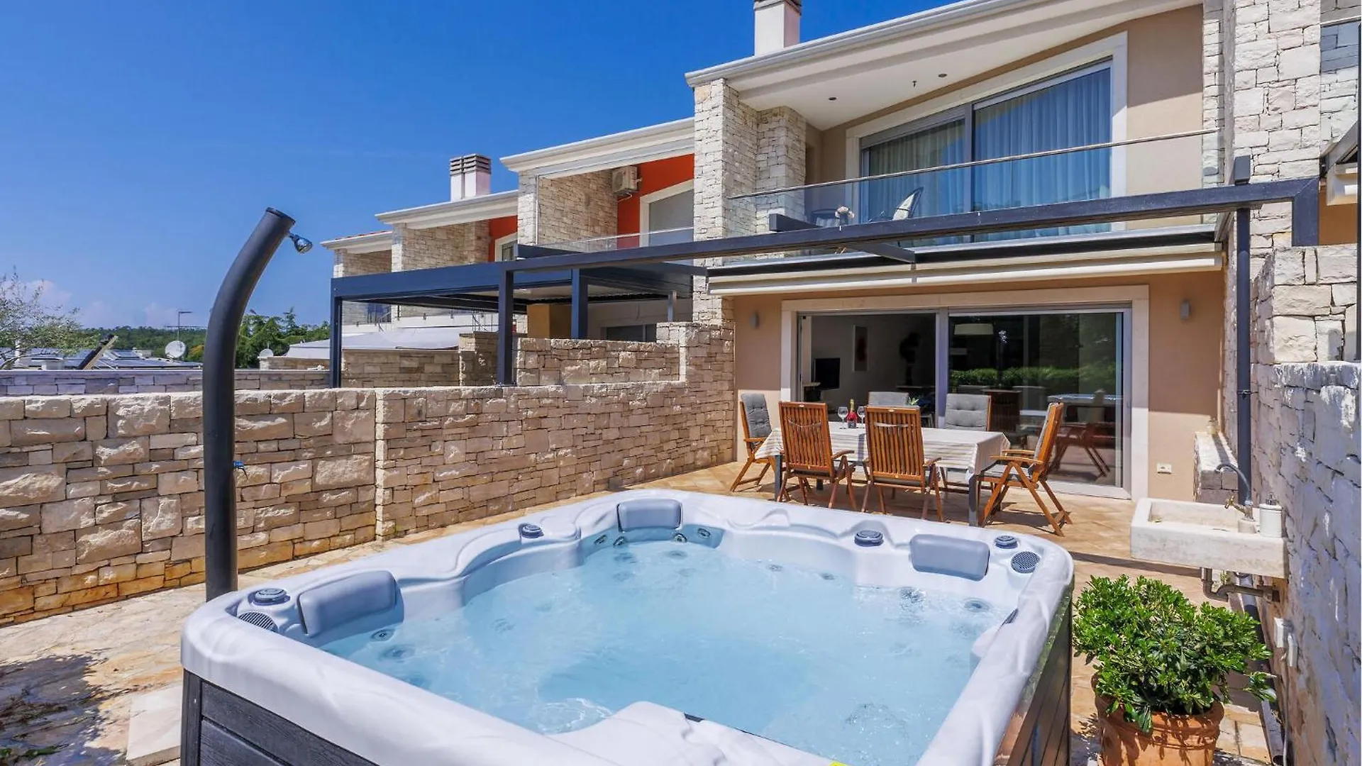 Cozy Home In Umag With Sauna